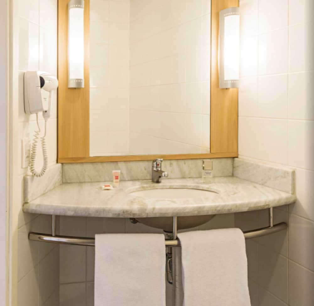 ホテル Ibis Curitiba Aeroporto São José dos Pinhais エクステリア 写真