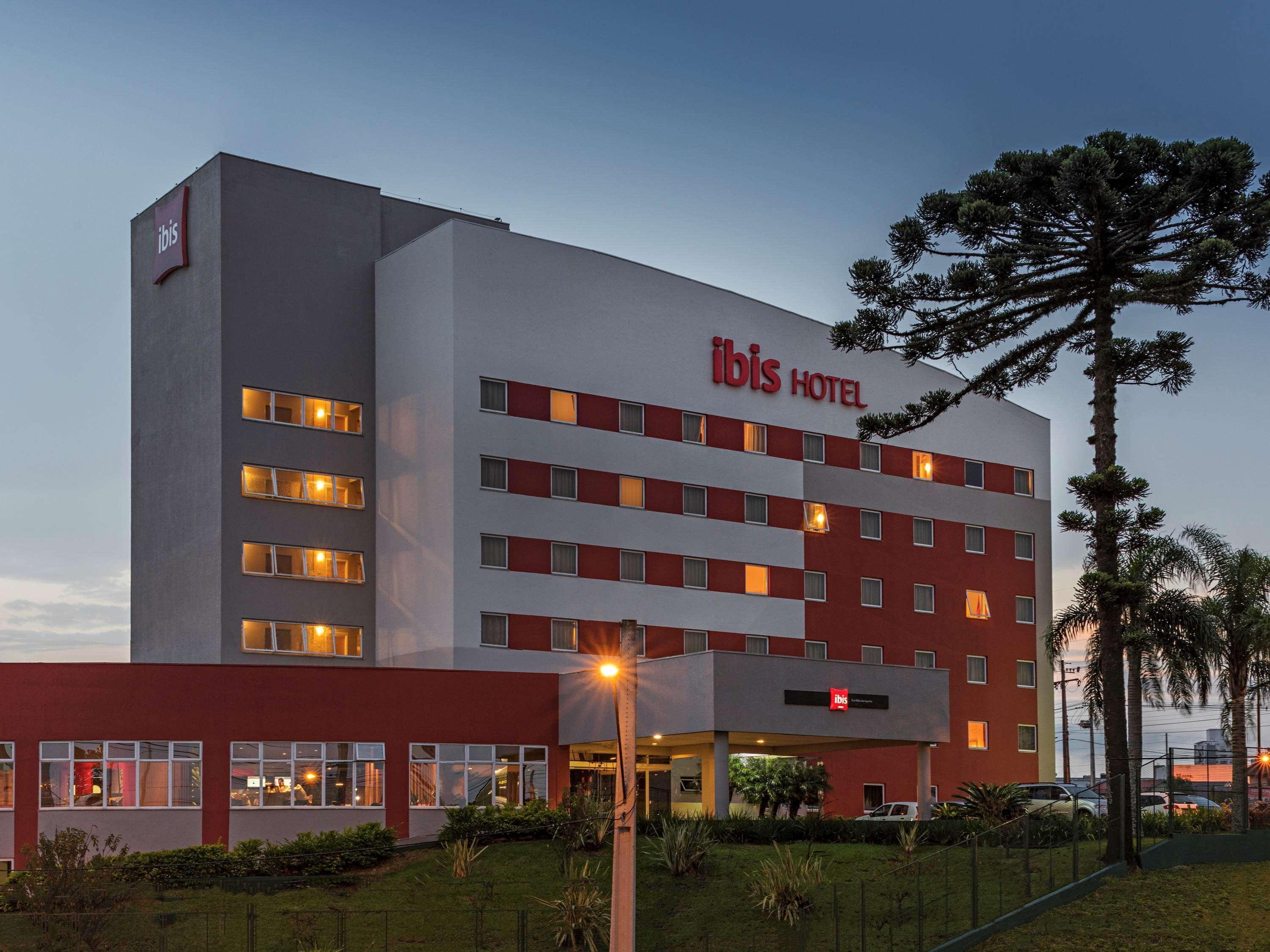 ホテル Ibis Curitiba Aeroporto São José dos Pinhais エクステリア 写真