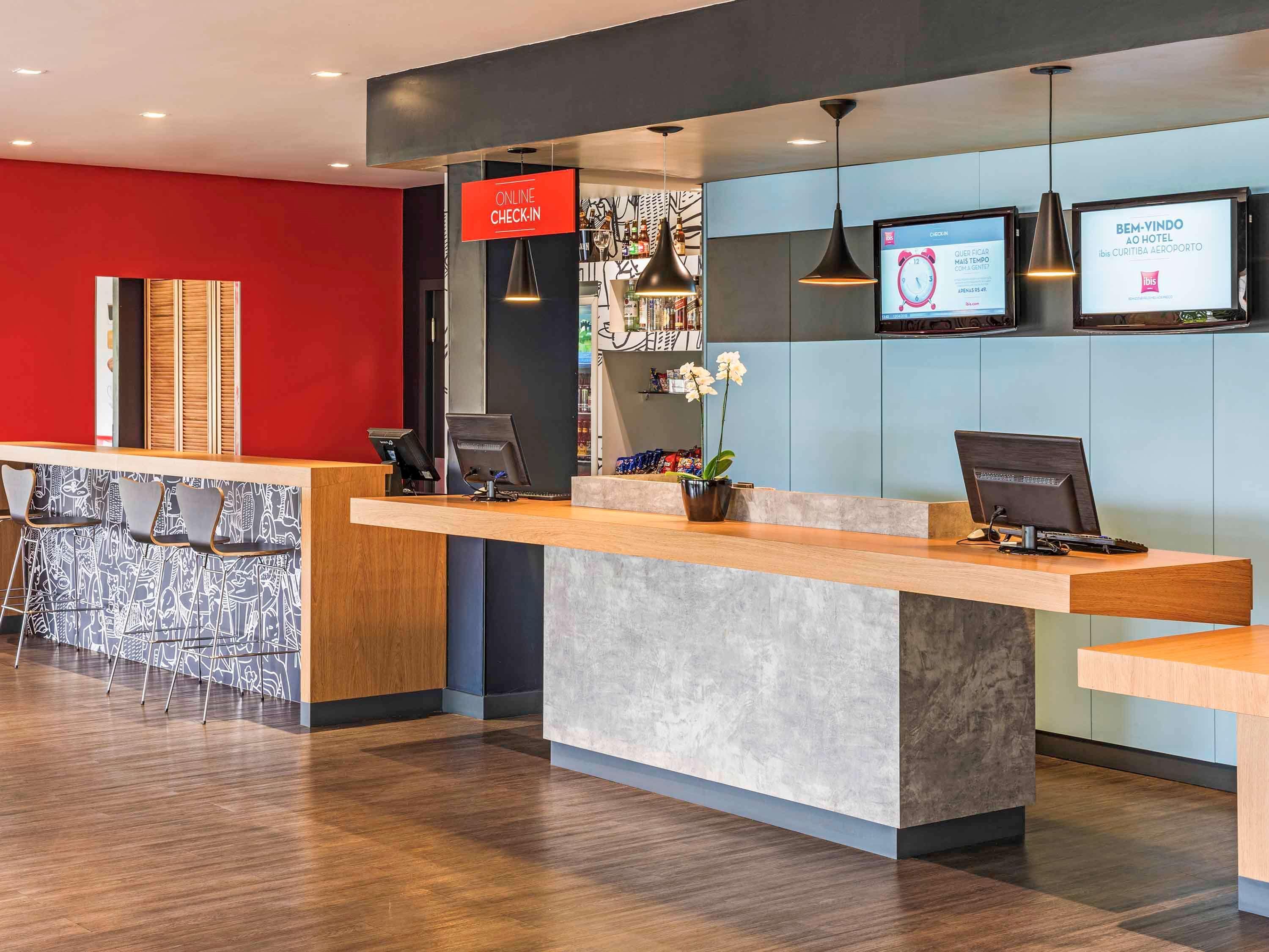 ホテル Ibis Curitiba Aeroporto São José dos Pinhais エクステリア 写真