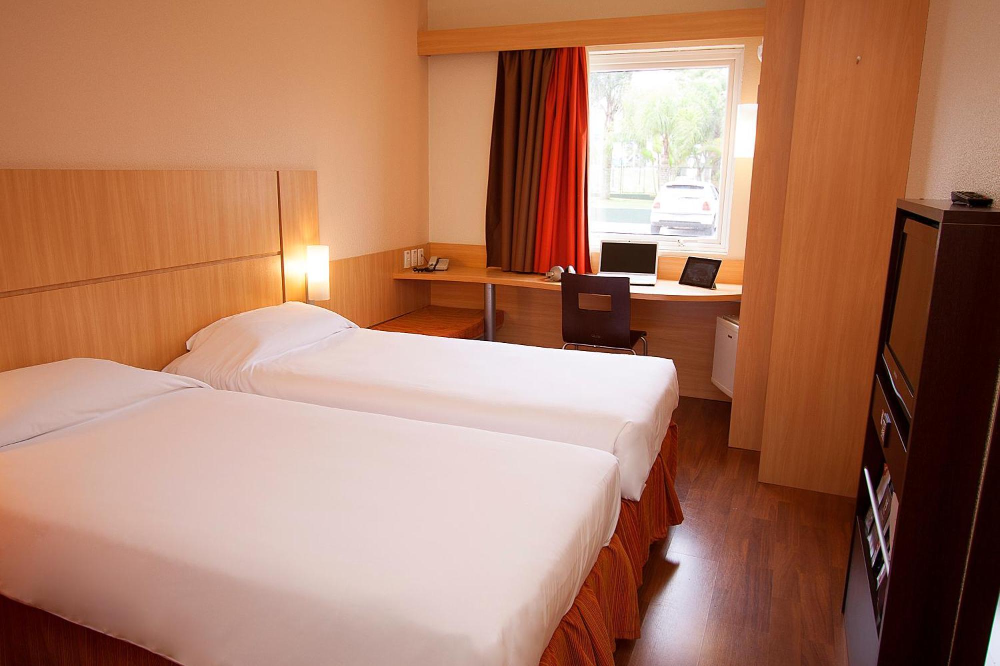 ホテル Ibis Curitiba Aeroporto São José dos Pinhais 部屋 写真