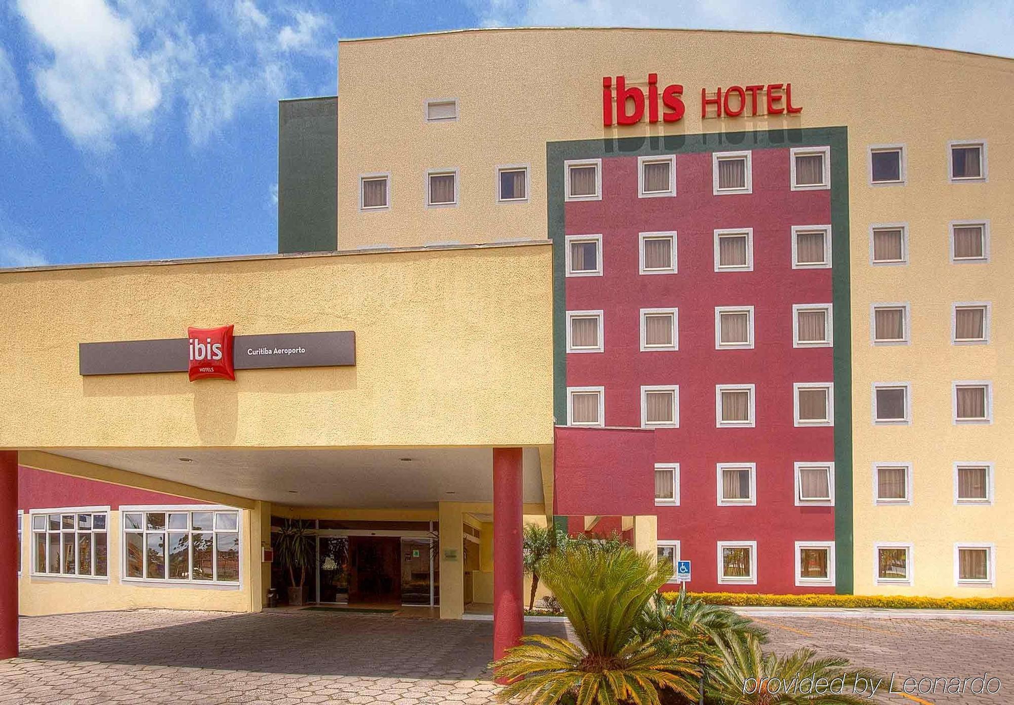 ホテル Ibis Curitiba Aeroporto São José dos Pinhais エクステリア 写真