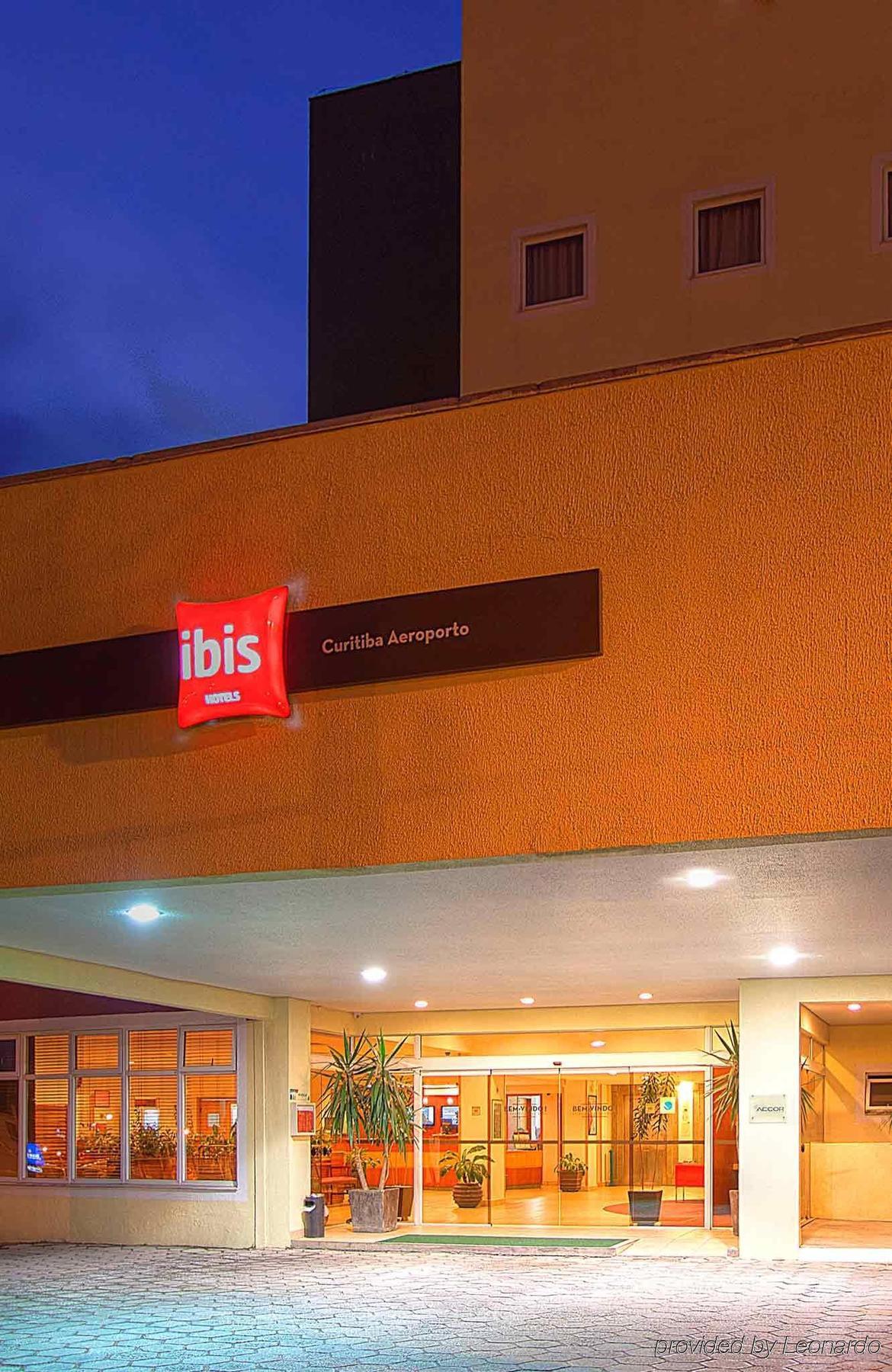 ホテル Ibis Curitiba Aeroporto São José dos Pinhais エクステリア 写真