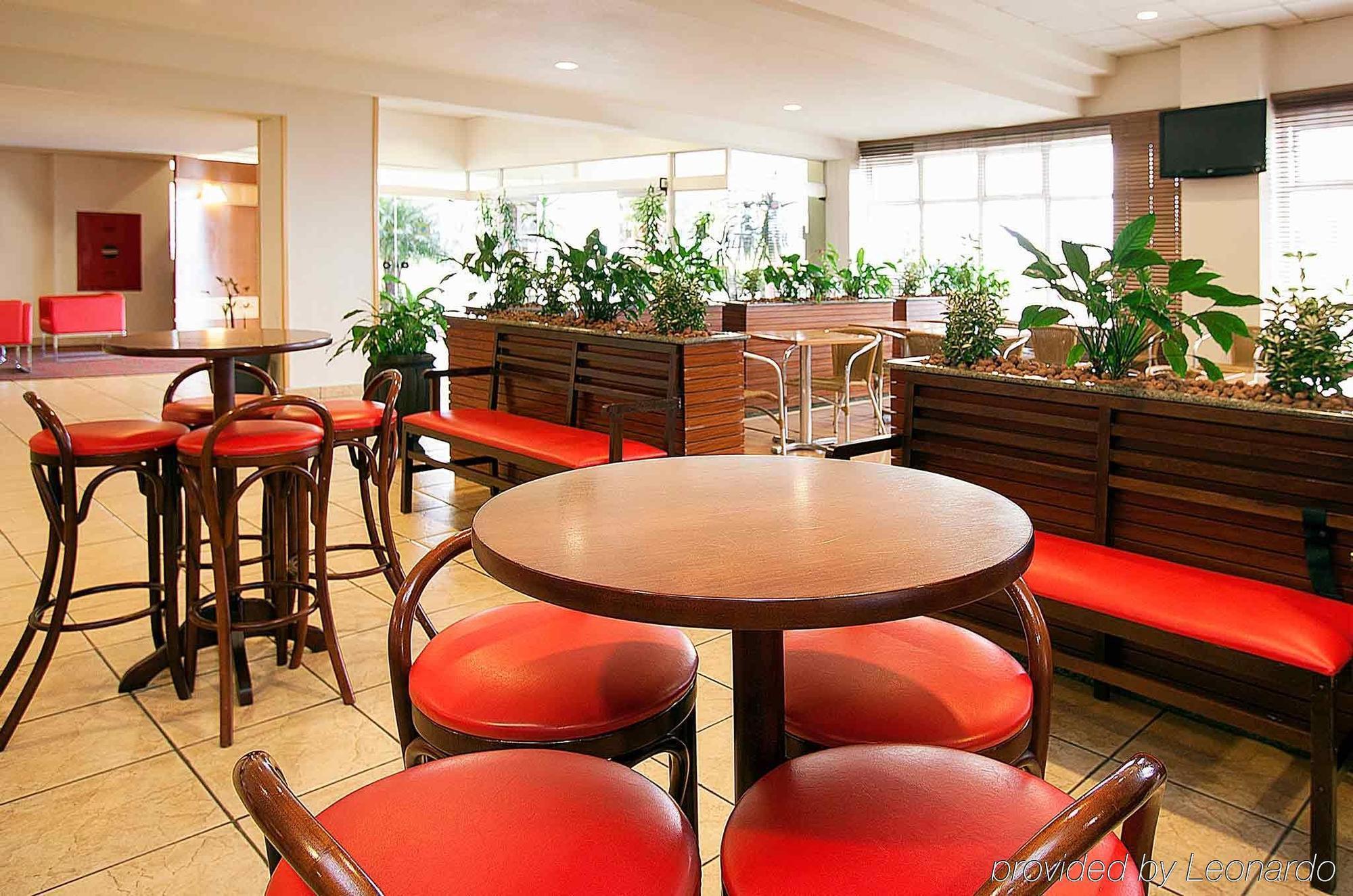 ホテル Ibis Curitiba Aeroporto São José dos Pinhais エクステリア 写真