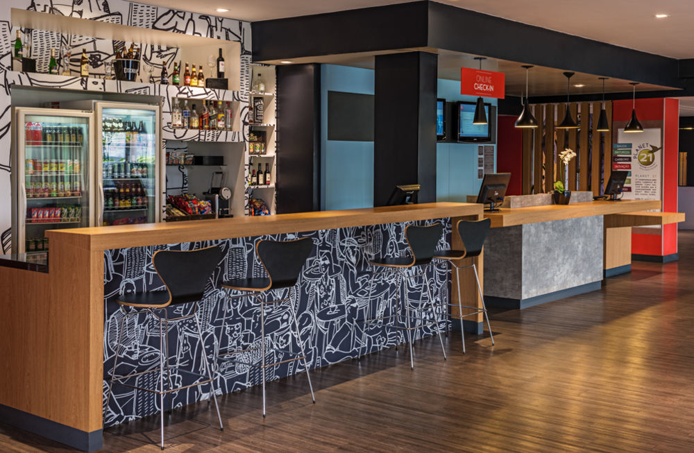 ホテル Ibis Curitiba Aeroporto São José dos Pinhais エクステリア 写真